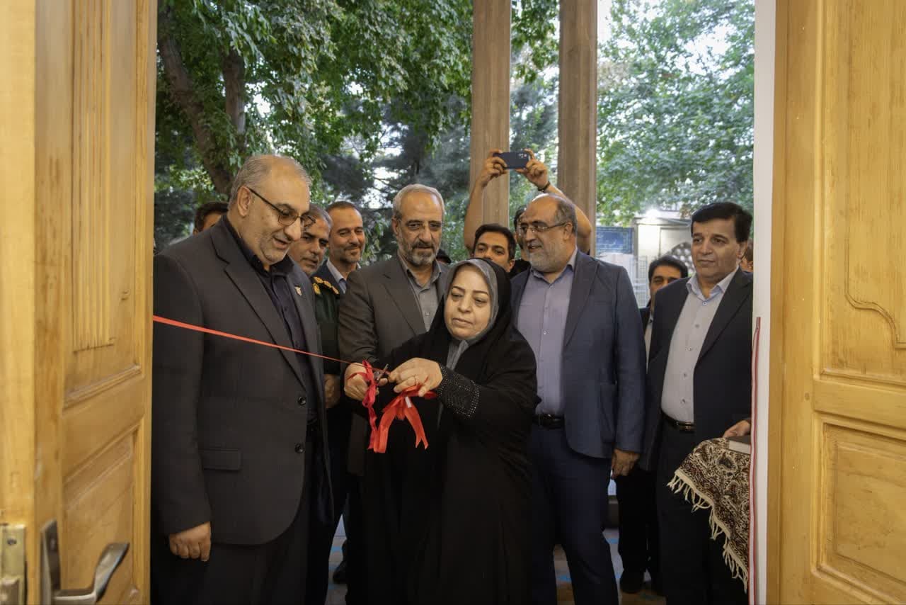 تجلی ایثار در قاب رنگ؛ نمایشگاه نقاشی «ایثار مادرانه» افتتاح شد