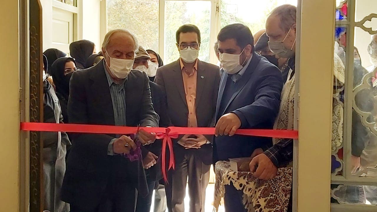 نمایشگاه نقاشی «زنده بود»