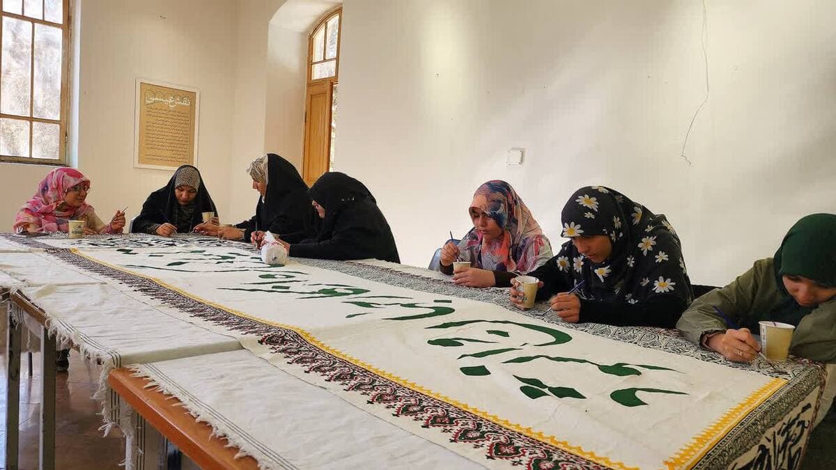 برگزاری کارگاه کتیبه‌نگاری ویژه نوجوانان در حوزه هنری استان اصفهان