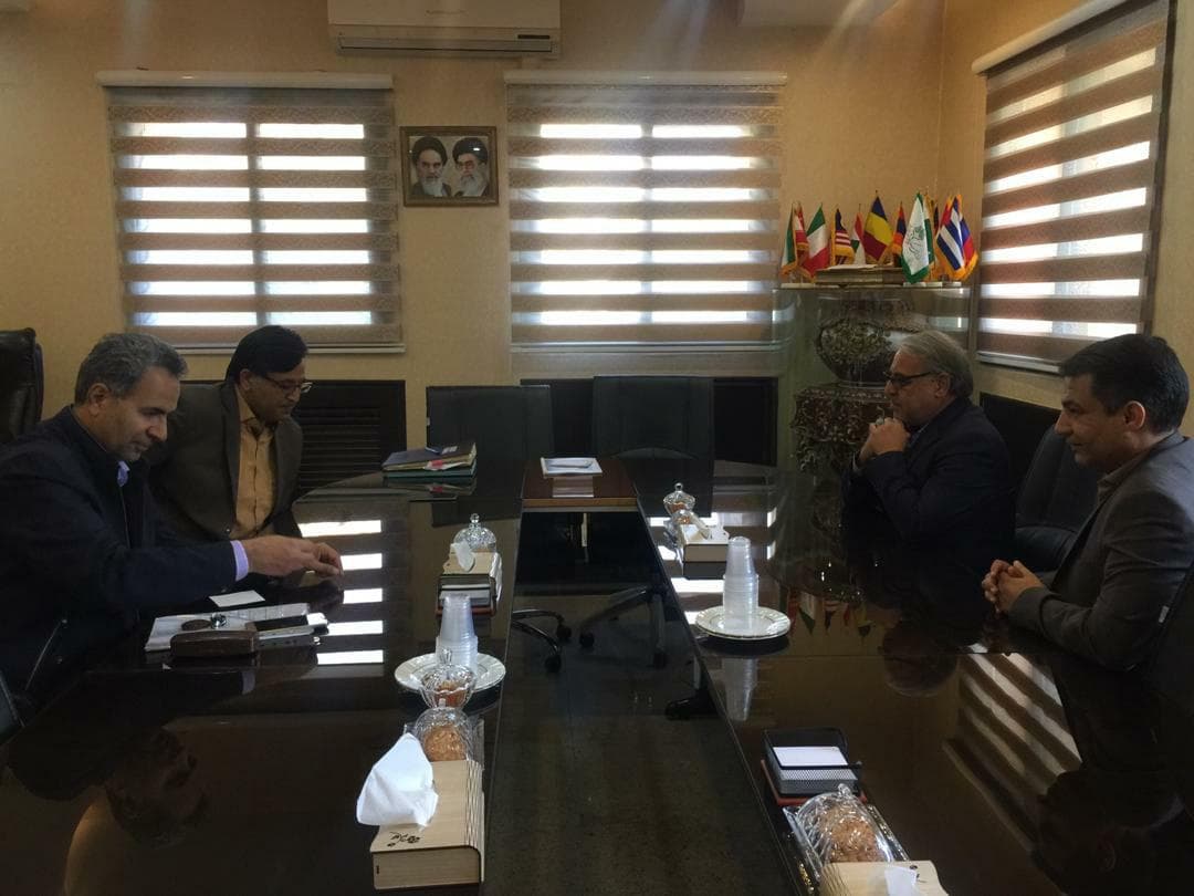 برگزاری نشست همکاریهای مشترک حوزه هنری با سازمان فرهنگی شهرداری اصفهان