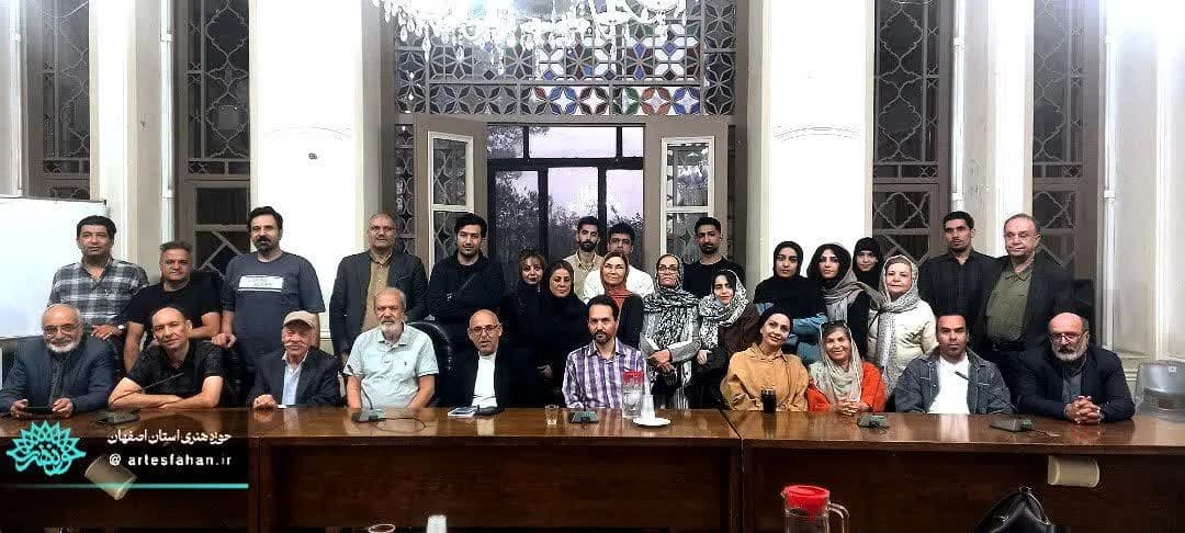 تجربه و گفتگو در دهمین نشست «پاتوق تئاتر» اصفهان