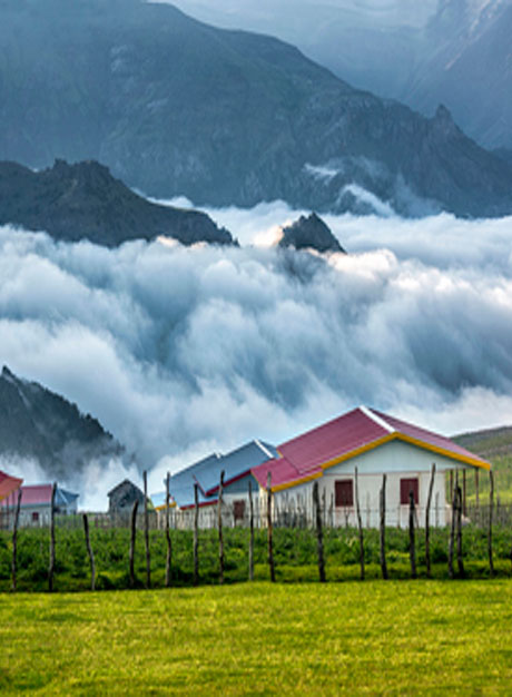 به رنگ طبیعت مناطق بکر ایران رابه بیننده نشان می‌دهد