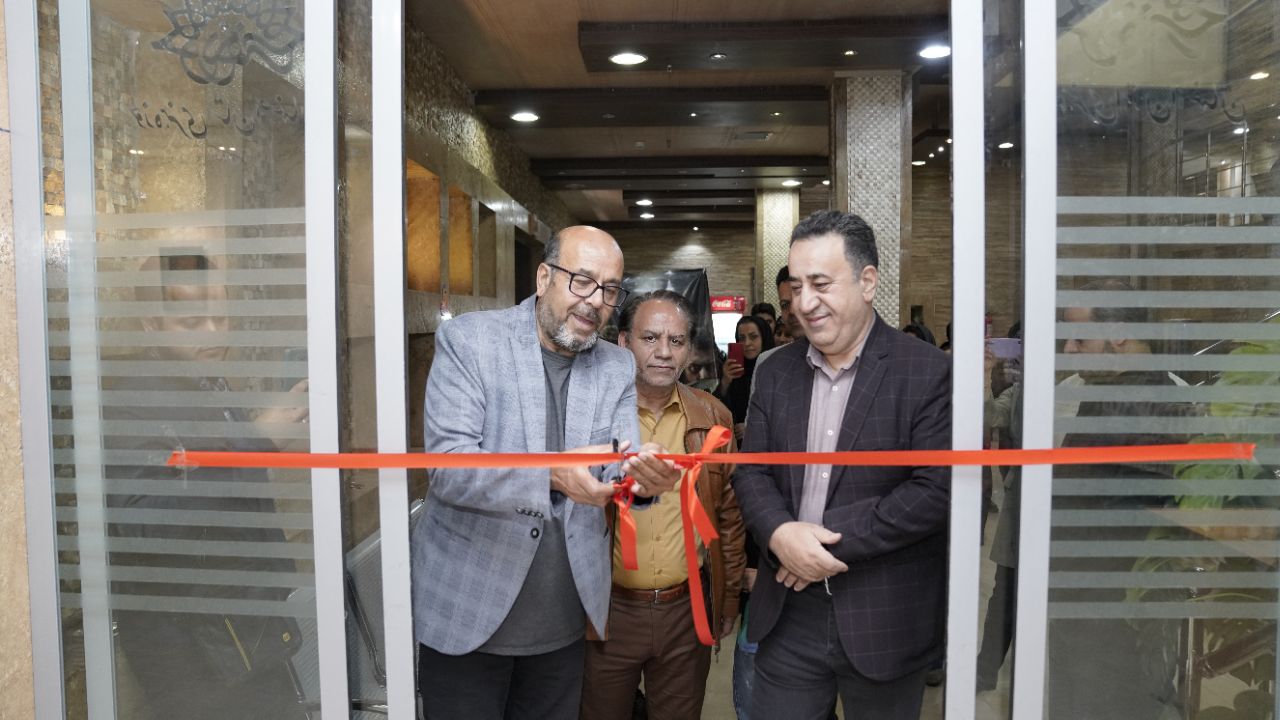 گزارش تصویری افتتاحیه نمایشگاه آثار منتخب پنجمین دوسالانه ملی خوشنویسی هل اتی کاشان