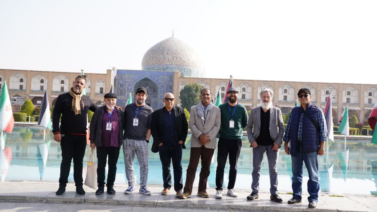 گزارش تصویری سفر هنرمندان کارتونیست آمریکای لاتین به اصفهان